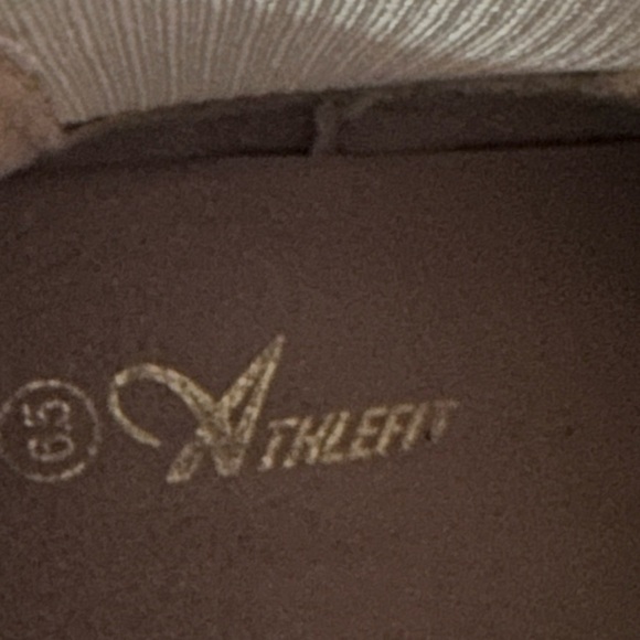 Athlefit Women's Chelsea Boots Fashion Lug Sole Chunky Heel Slip on Elastic - Picture 11 of 11